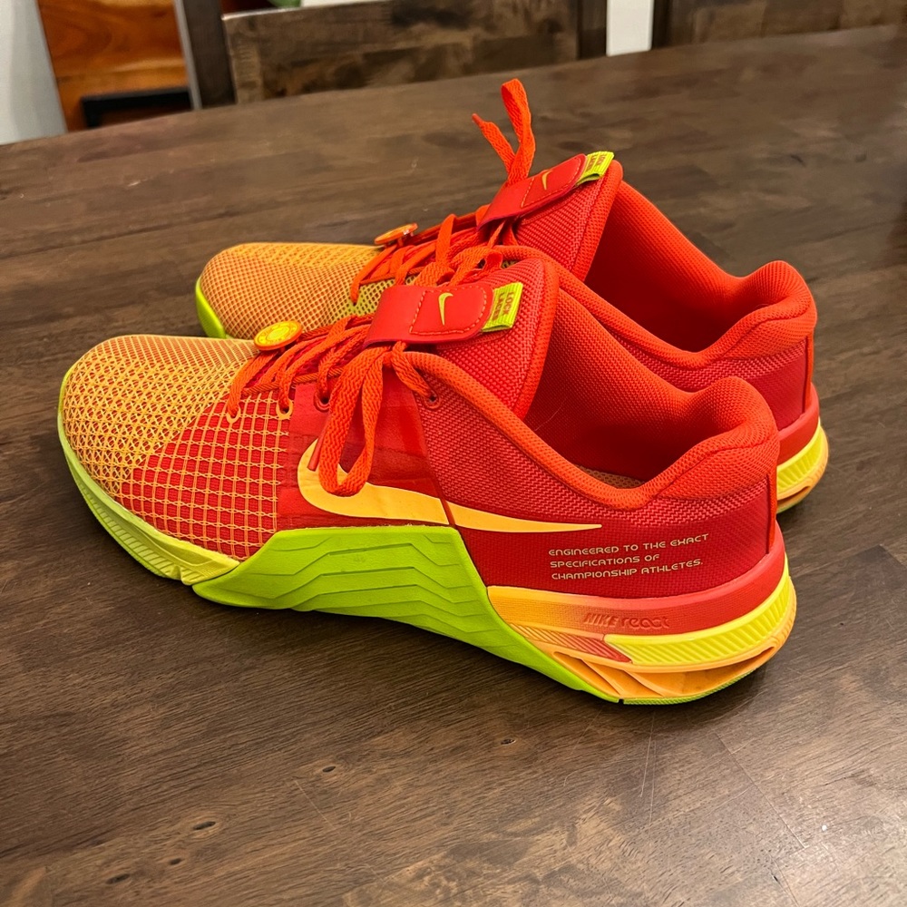 Mens Size 10 Nike Metcon 8 Mango Slush